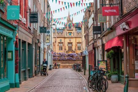 Quaint 2 Bed Cottage In The Heart Of Cambridge Kültér fotó